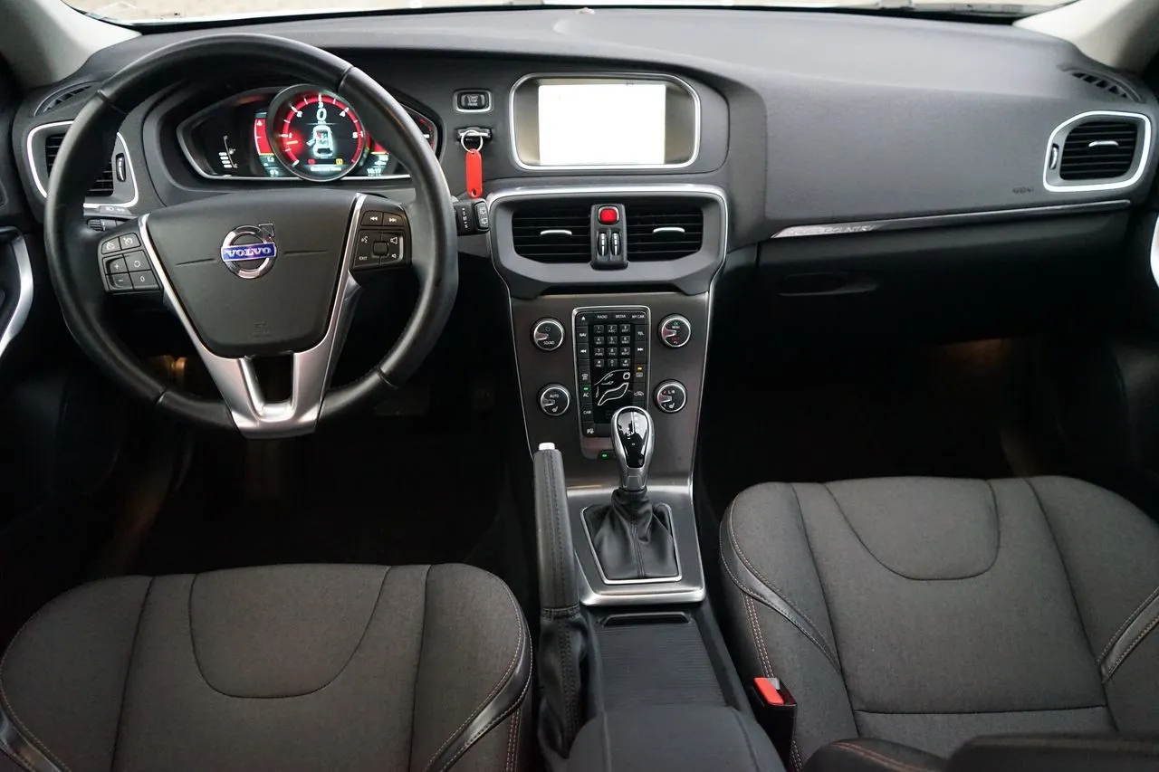 Volvo V40 Cross Country 2.0 D3...  Image 6