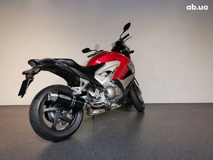 Honda VFR Image 3